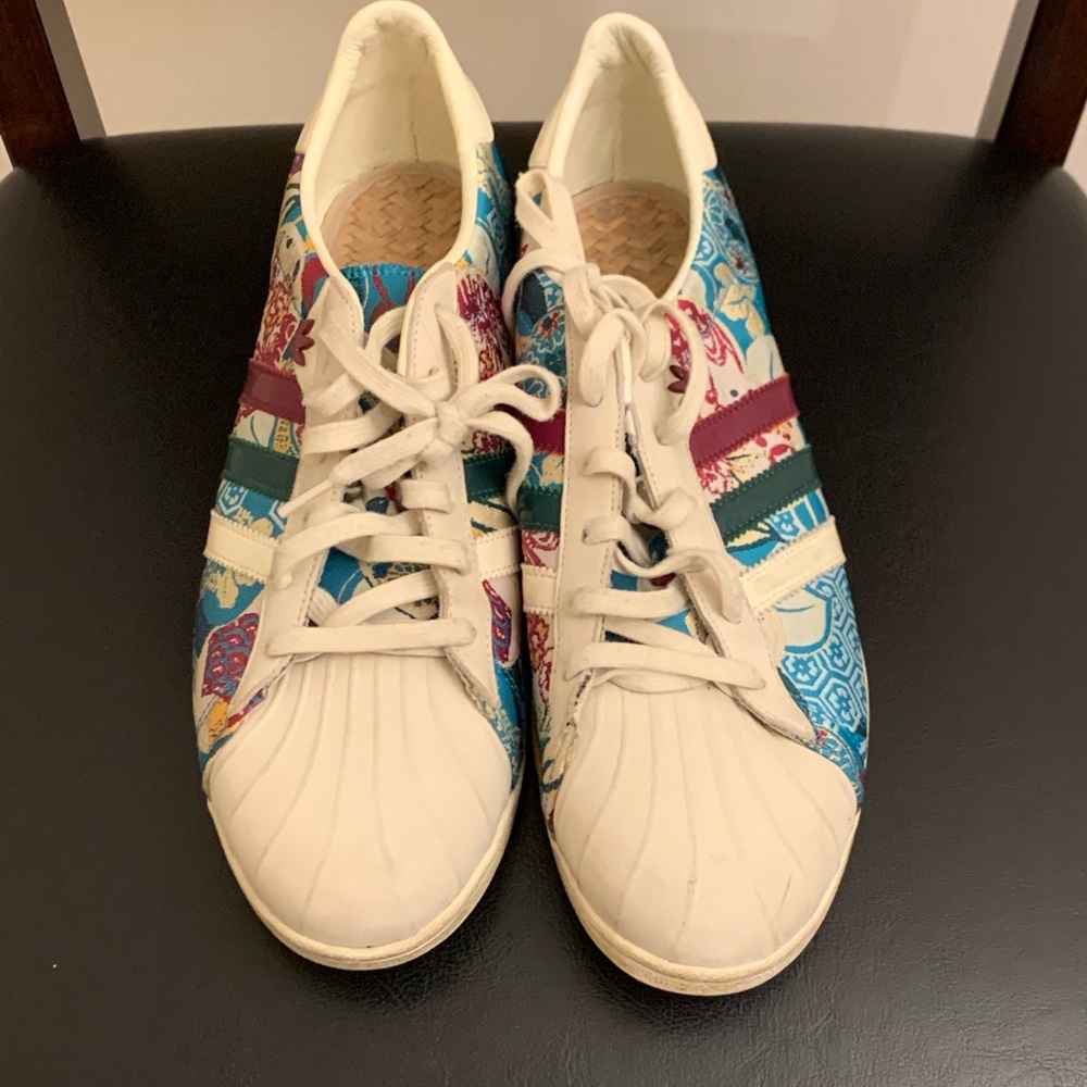 Adidas shoes - Picture 4 of 4